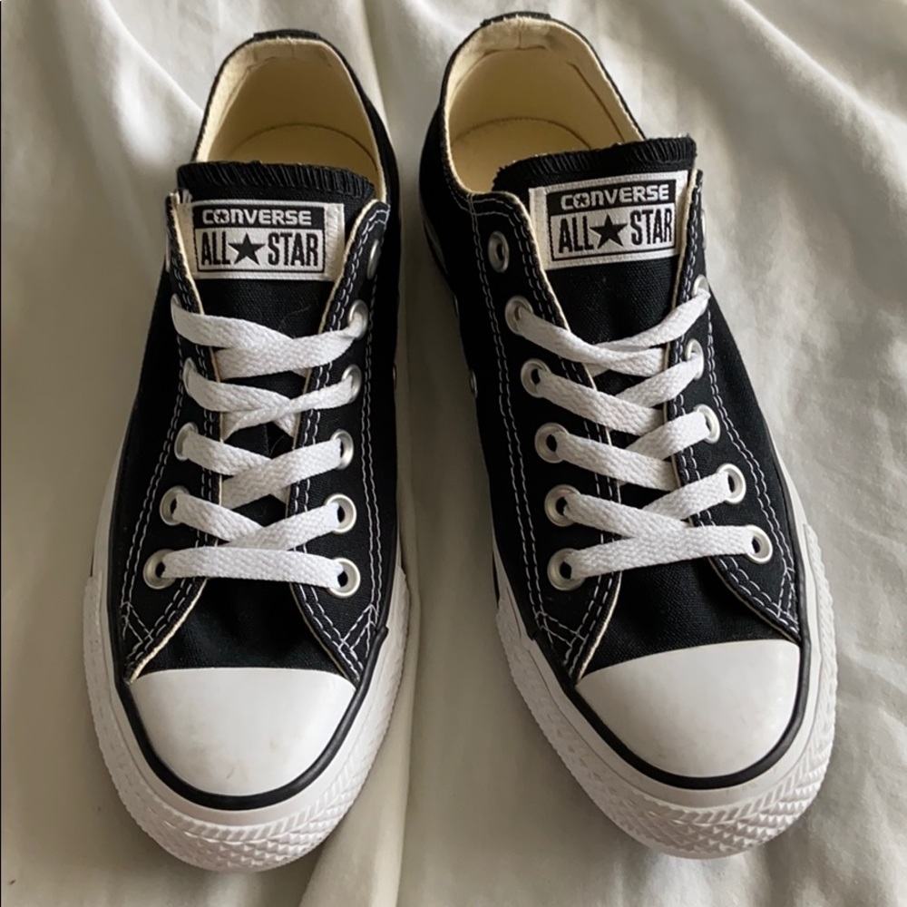 New with out box Converse AllStars. Item #008